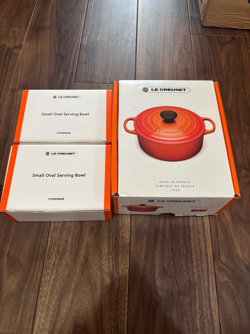 【未使用】ルクルーゼ ココット鍋16cm 赤 食器セット 皿2枚付 送料込み