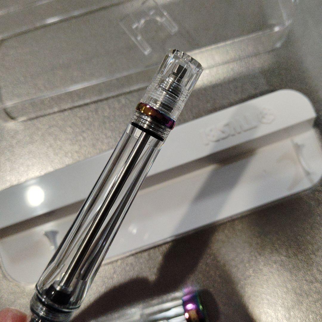 ツイスビー　アイリス　VAC Fニブ