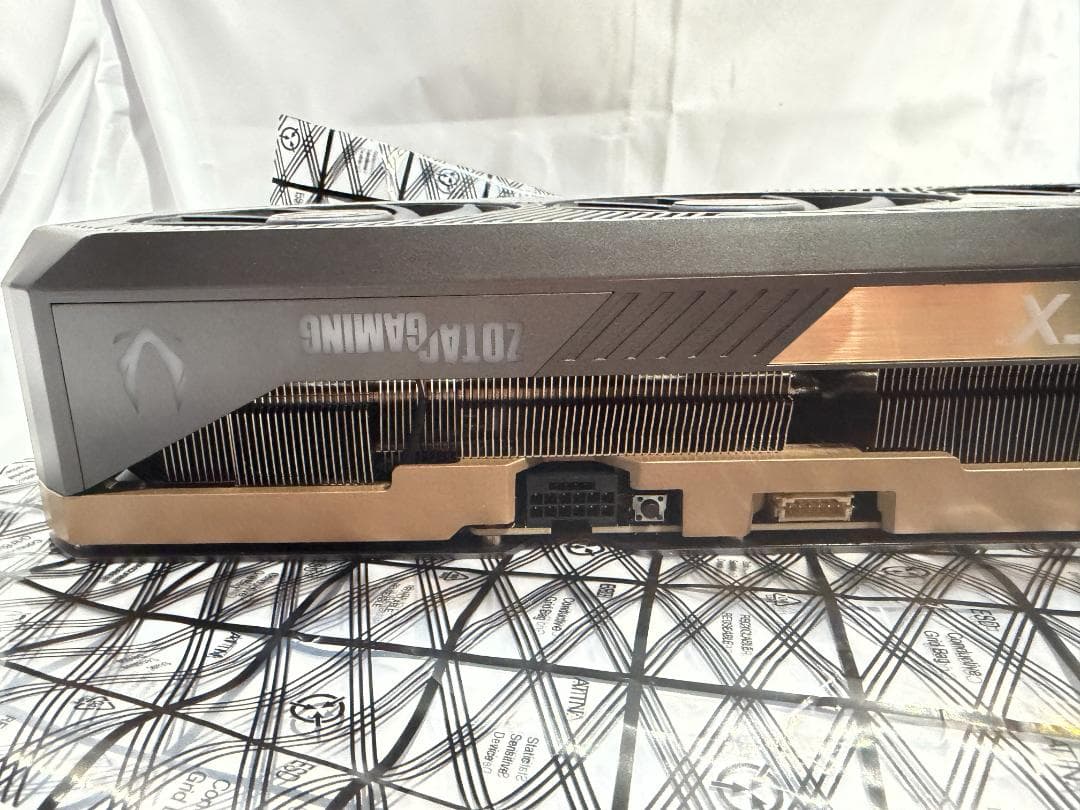 と*つ様 ZOTAC GeForce RTX 5080 16GB バルク フィン