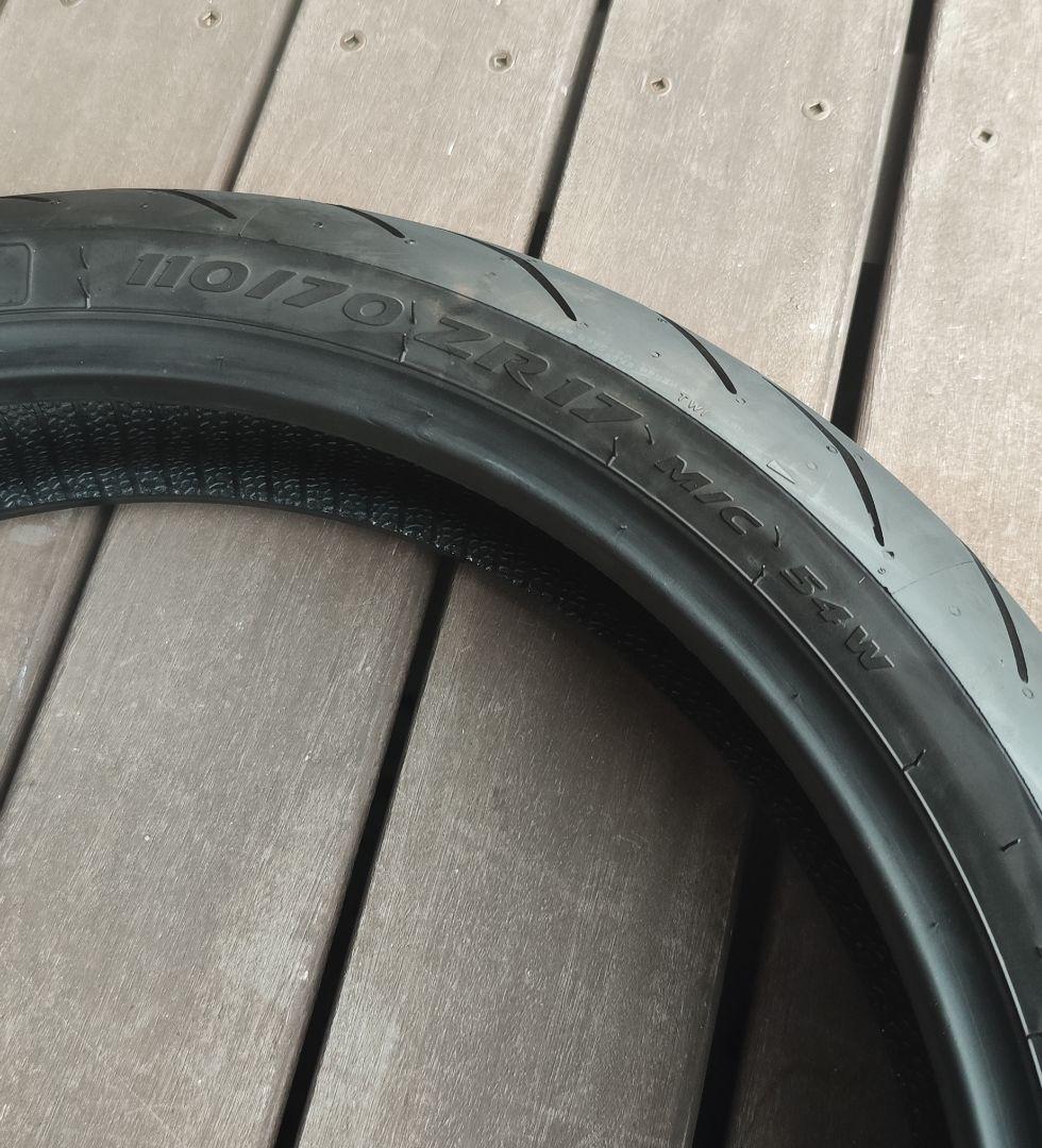 送料無料　ほぼ新品　ピレリ　PIRELLI ROSSO3 ロッソ　タイヤ　前後