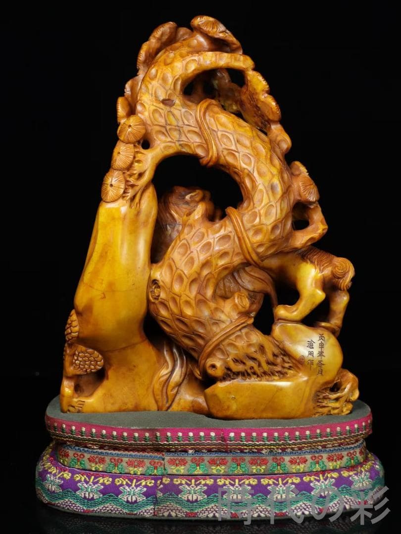 中国古美術【寿山田黄石 獅子】滄作款 旧蔵重器 細密彫 手彫り 細作 在銘 置物