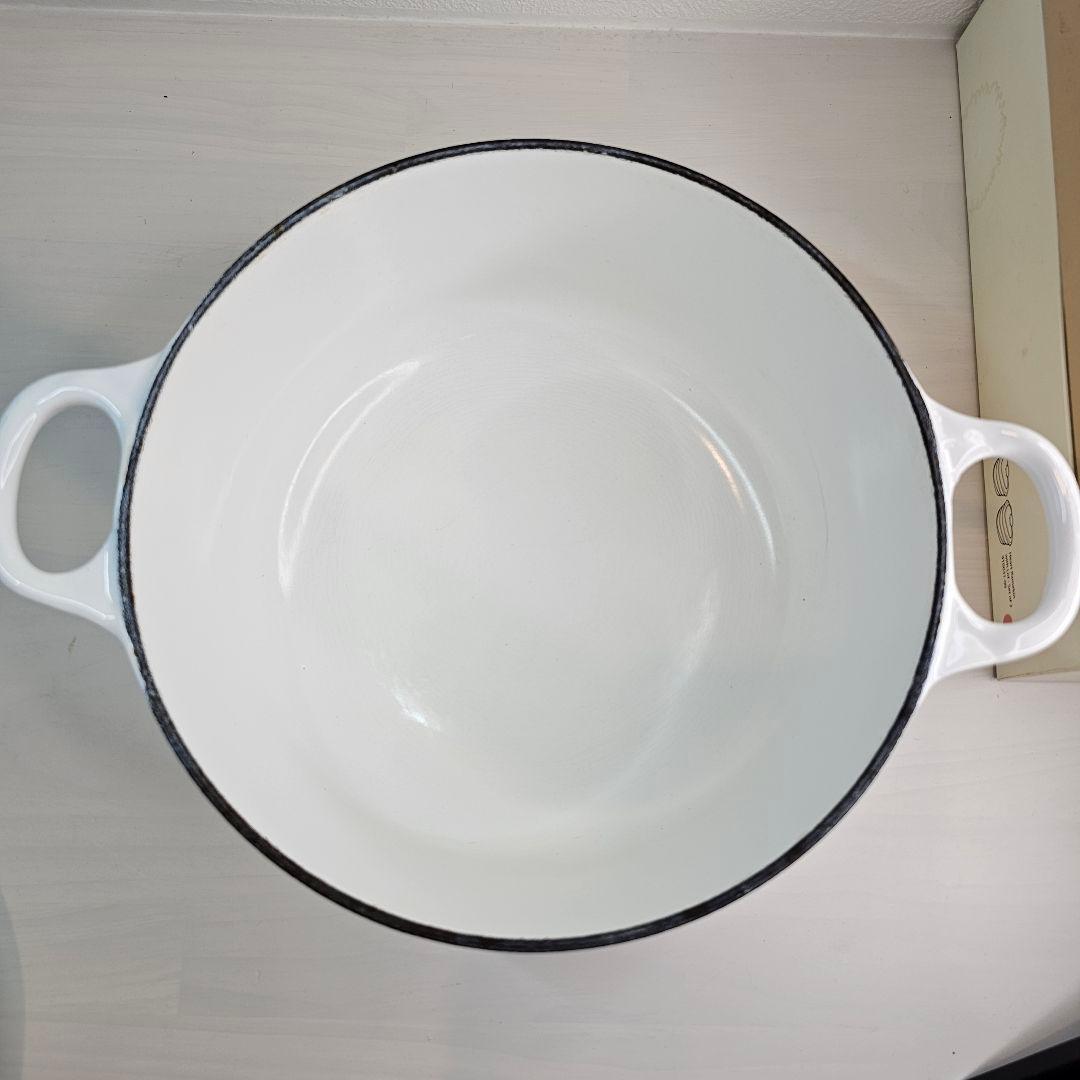 Le creuset ル・クルーゼ ホワイト 20cm 鋳鉄 両手鍋