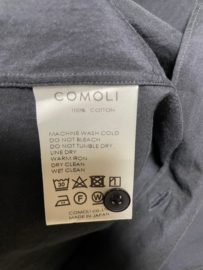 COMOLI ネイビー 長袖シャツ ポケット付き
