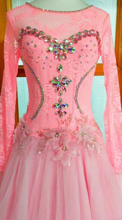 ソシアル　★美品 お得社交ダンスドレス フロート付　スタンダードドレス L