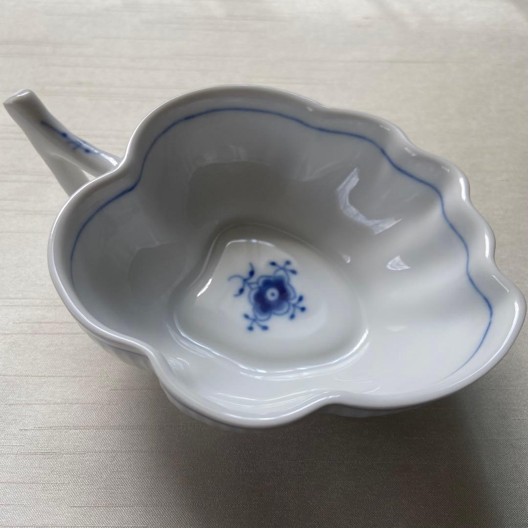 ロイヤルコペンハーゲン ブルーフルーテッド リーフディッシュ　デンマーク製