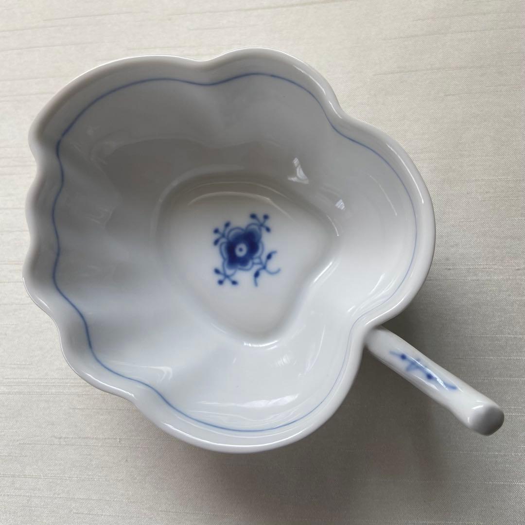 ロイヤルコペンハーゲン ブルーフルーテッド リーフディッシュ　デンマーク製