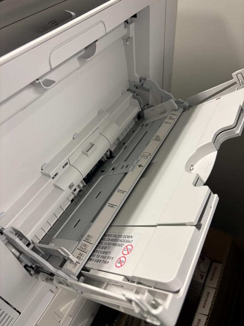 Canonプリンター　LBP841C