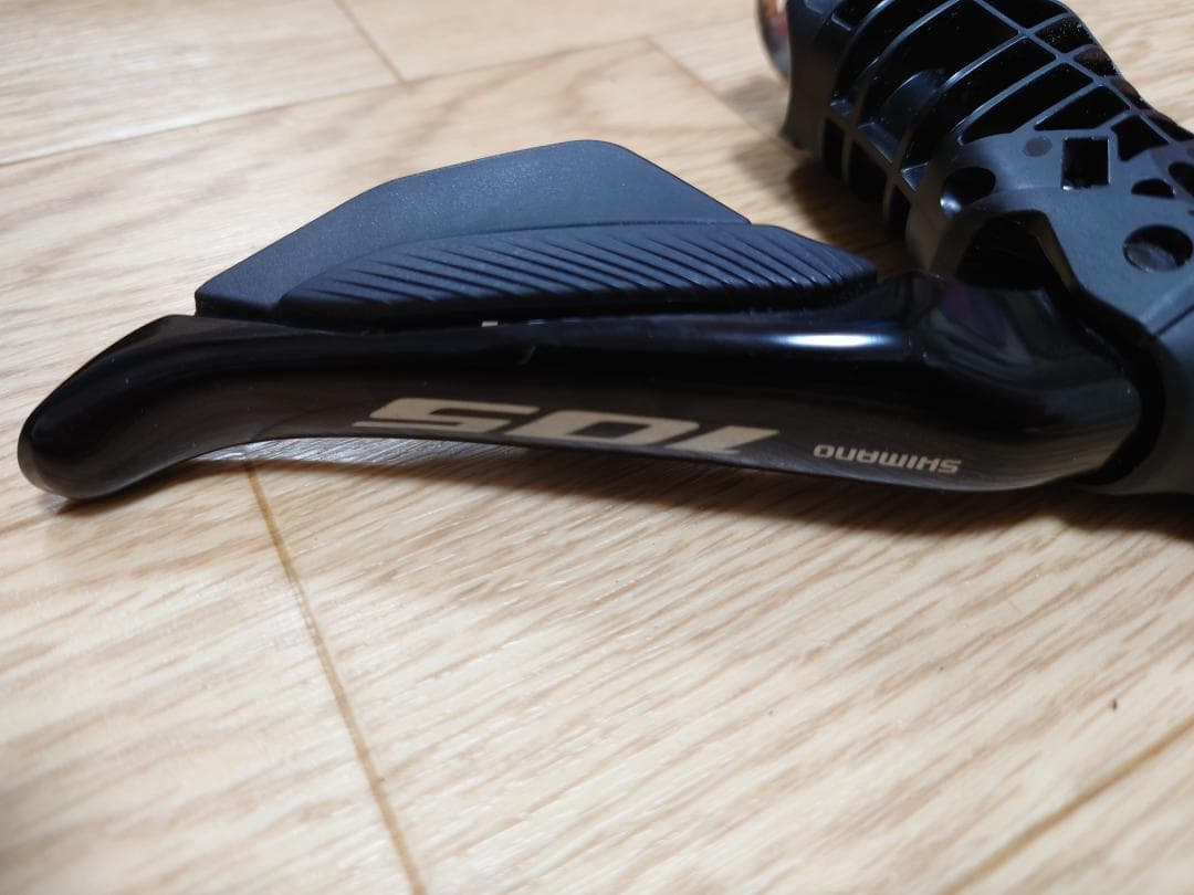 Shimano 105 Di2 デュアルコントロールレバー ST-R7170