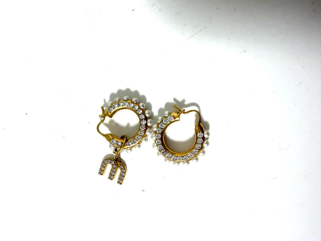 miumiu フープピアス