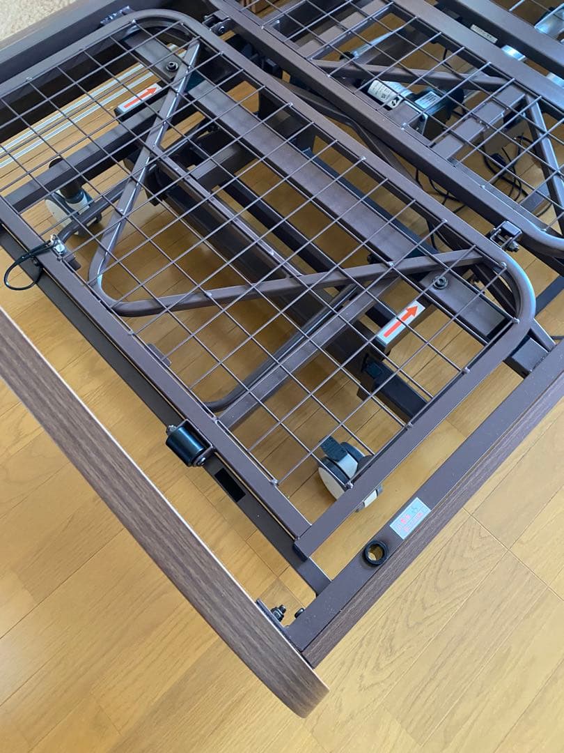 【引き取り限定】電動ベッド 3モーターリモコン式　マットレス付き