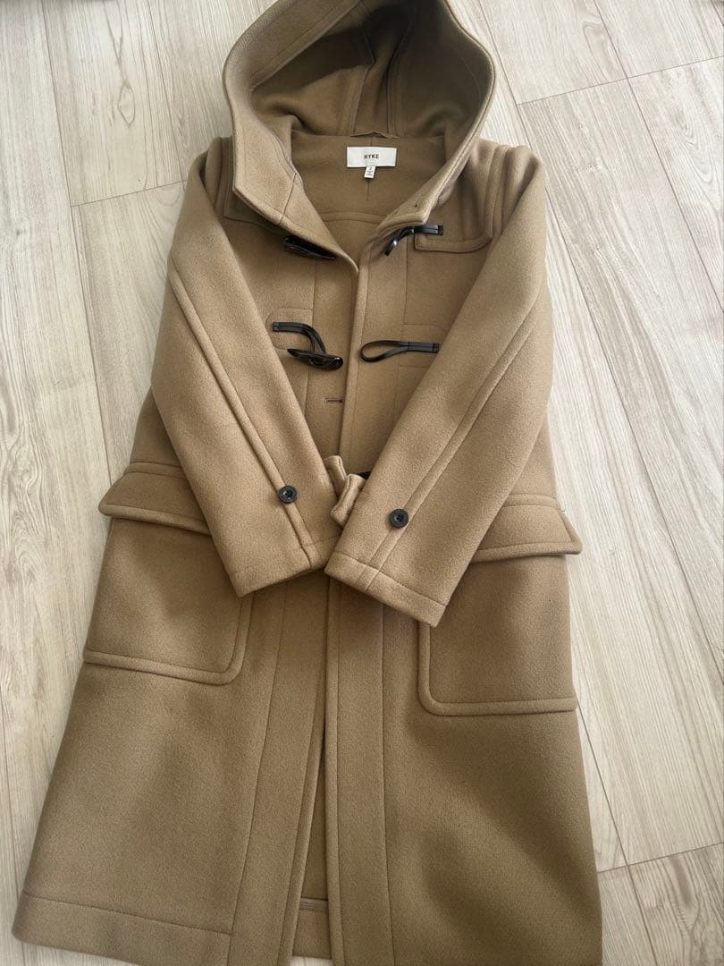 ＜HYKE（ハイク）＞ダッフルコートBEIGE■■■