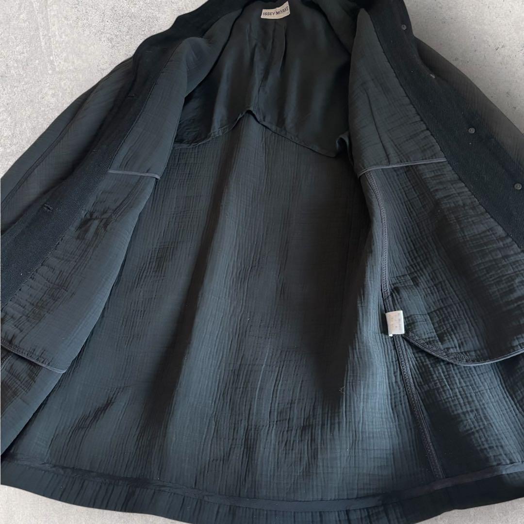 ISSEY MIYAKE イッセイミヤケ 立体裁断コート ブラック