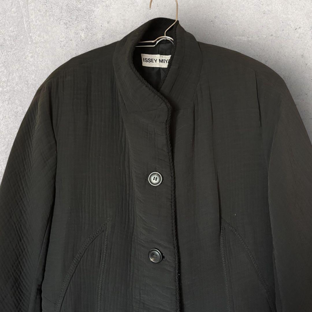 ISSEY MIYAKE イッセイミヤケ 立体裁断コート ブラック