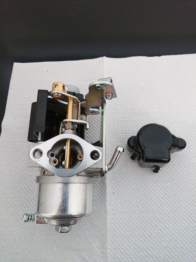 新品 純正 ヤマハ発電機 EF2500i用 キャブレター