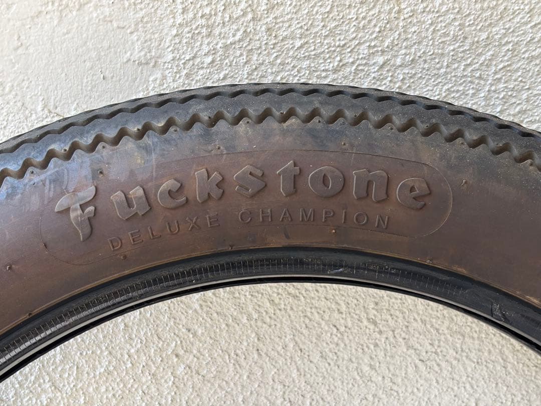 ビンテージタイヤ　FuckStone バイク　18.19インチ前後2本セット売り