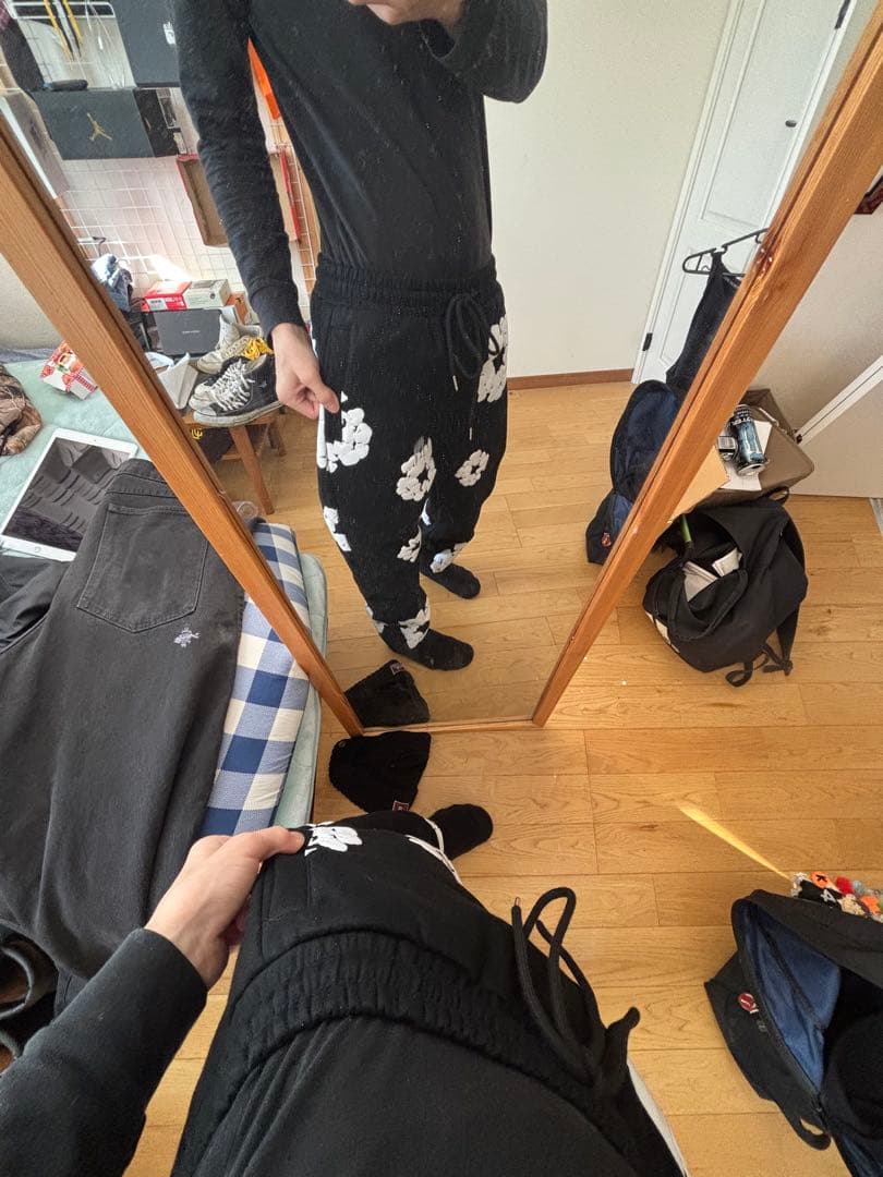 DENIMTears 花柄プリント ジョガーパンツ 黒