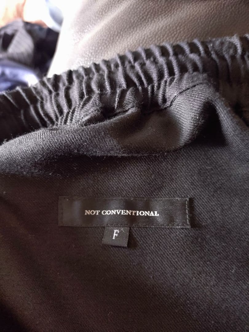 美品 NOT CONVENTIONAL ノットコンベンショナル 黒 パンツ F
