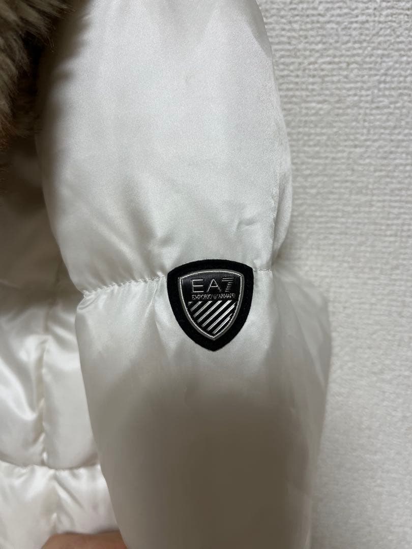 ARMANI EA7 アルマーニ ダウンジャケット 白