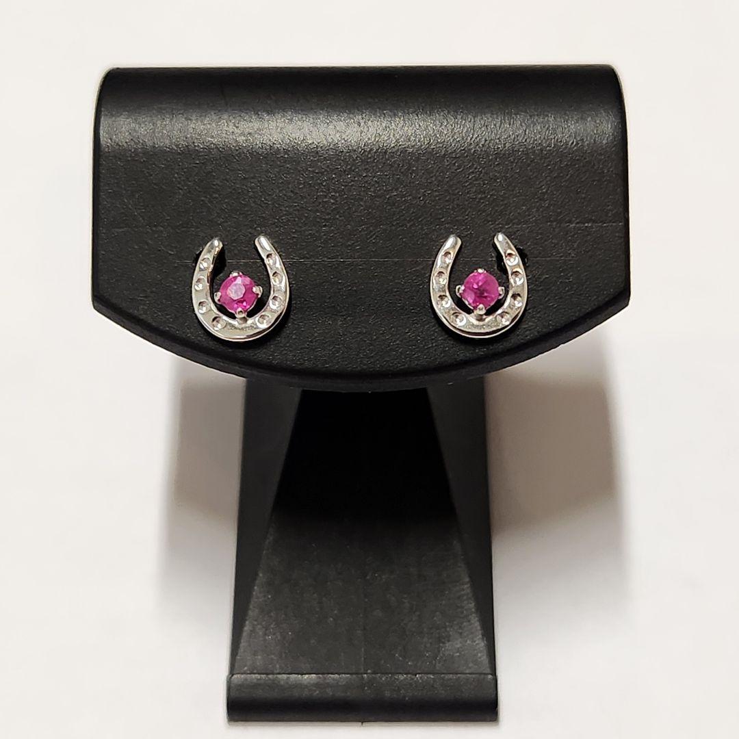 新品　天然石ルビー　K14ホワイトゴールド馬蹄ピアス　ラッキーアイテム☆