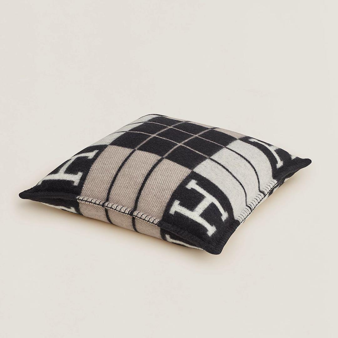 エルメスHermes クッション 《アヴァロンIII》 PM 【新品未使用品】
