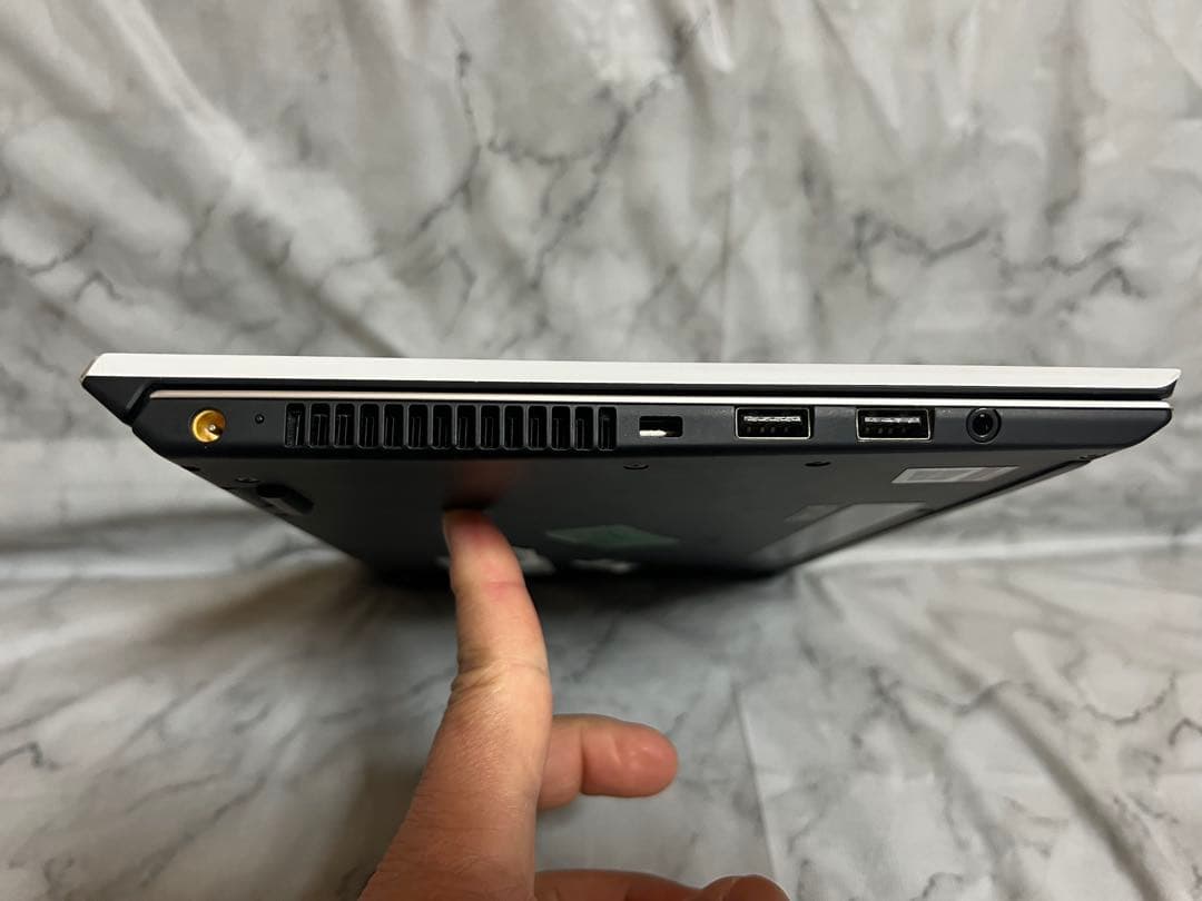 【美品】VAIO VJPF11C11N　8GB / 256 GB