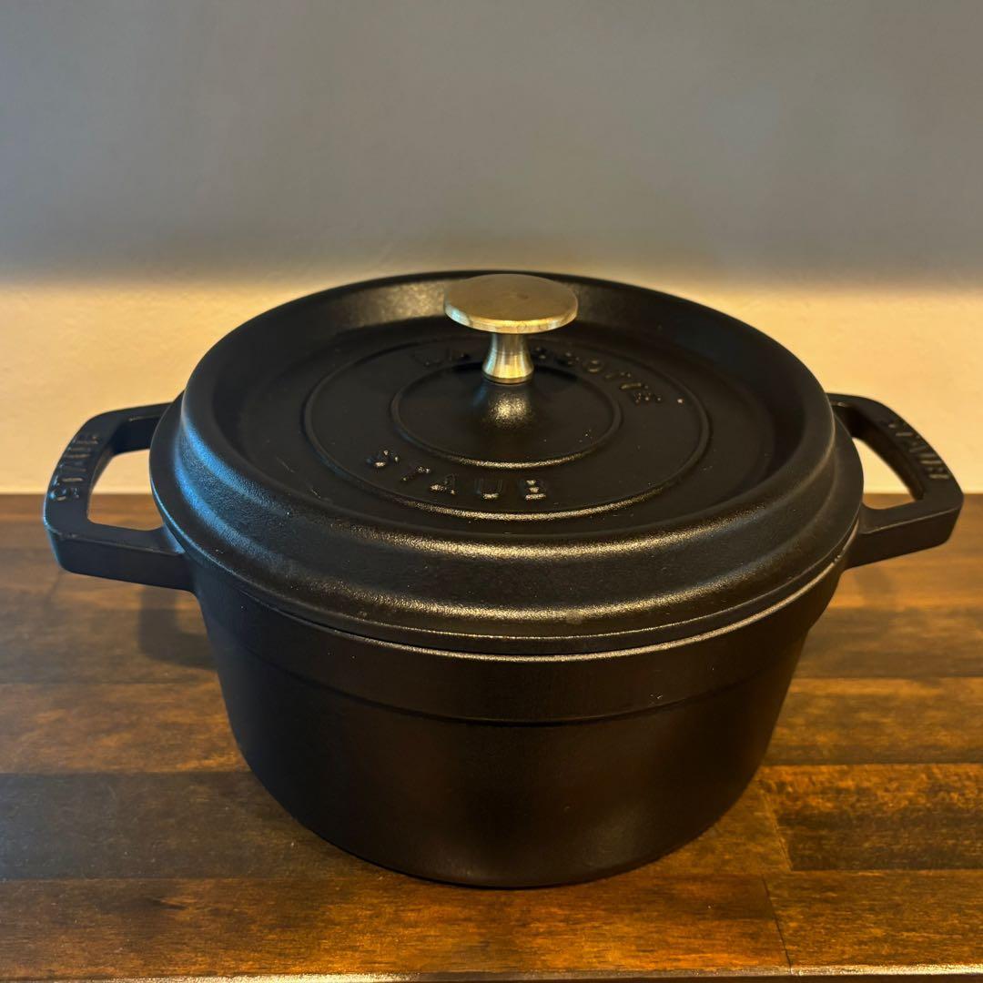 STAUB 両手鍋 20cm 黒 ピコココット フランス　鋳鉄