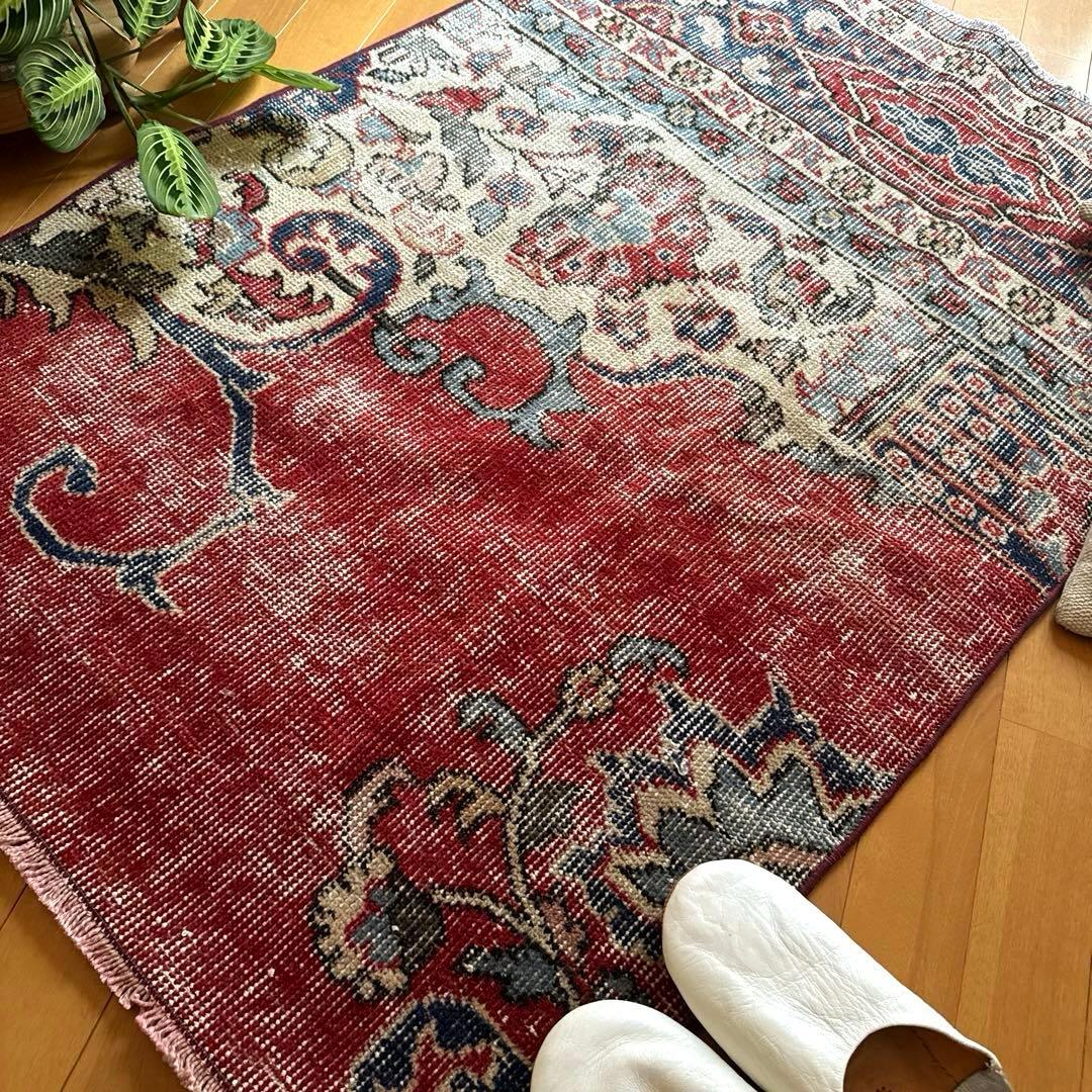 78×115アンティークレッド　ボタニカル　トルコヴィンテージラグ