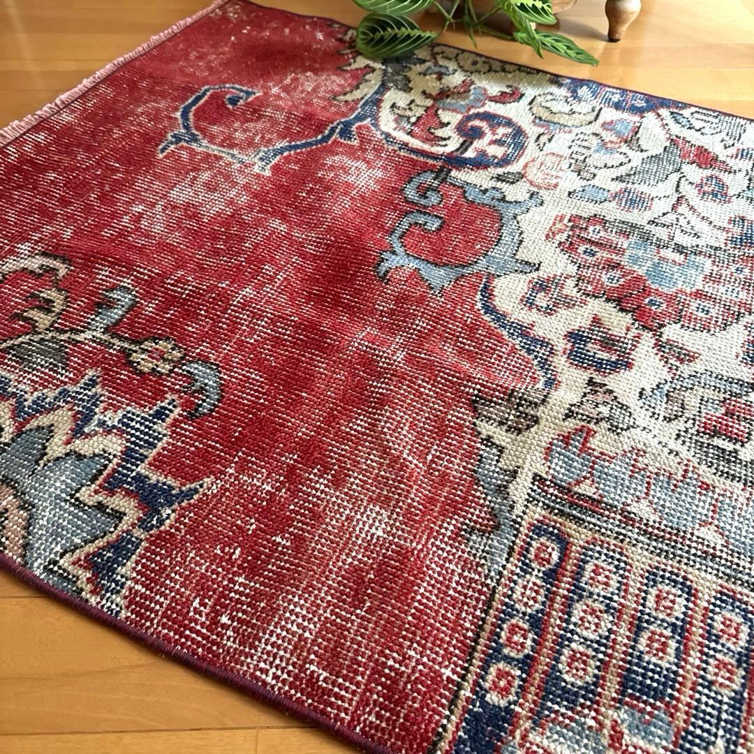 78×115アンティークレッド　ボタニカル　トルコヴィンテージラグ