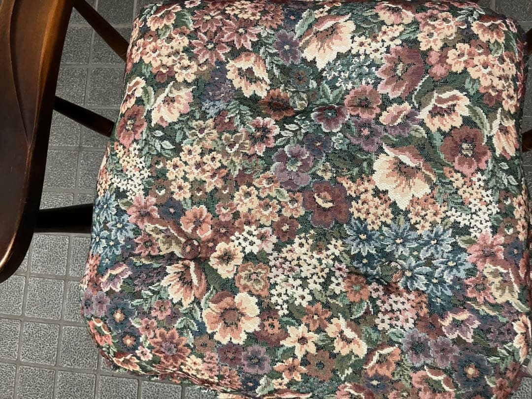 ヴィンテージ 飛騨家具 飛騨産業 乗鞍 リビングチェア 両肘付き 花柄