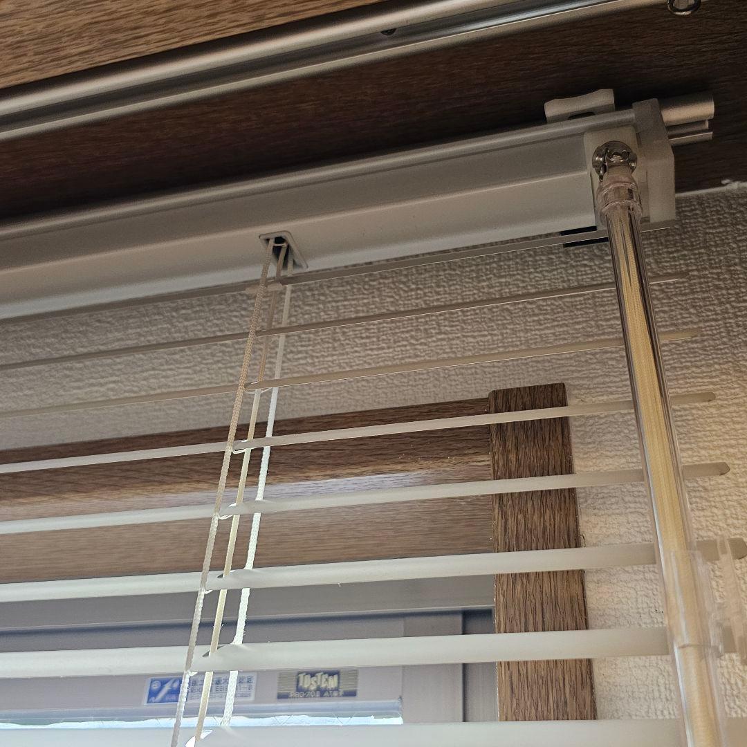 【匿名配送】ニトリ 白 アルミニウム ブラインド BL-25 ワンポールタイプ