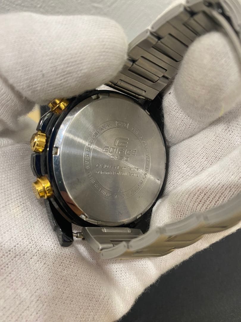 CASIO EDIFICE希少モデル レッドブルレーシングコラボ腕時計