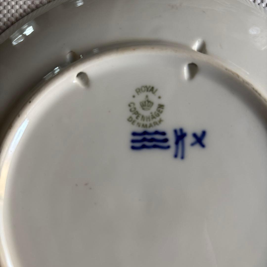 【値下げ】ロイヤルコペンハーゲン 1946年プレート 「村の教会」