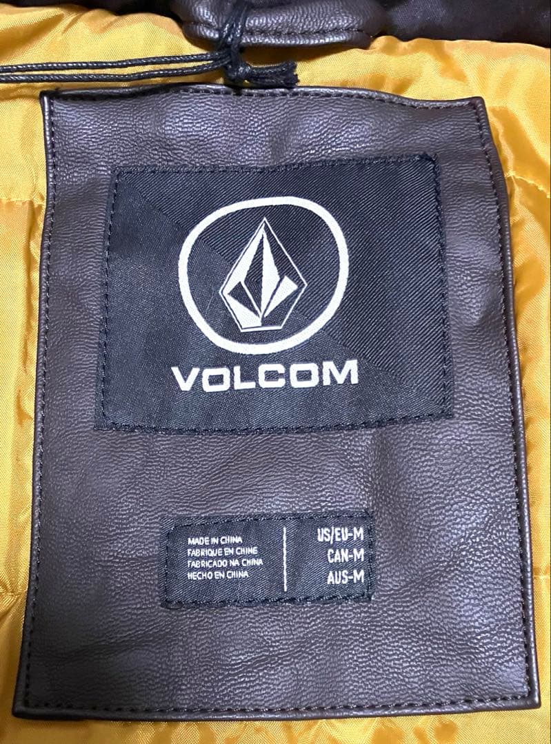 未使用 VOLCOM フード付きジャケット 防寒 レザー調 濃いブラウン