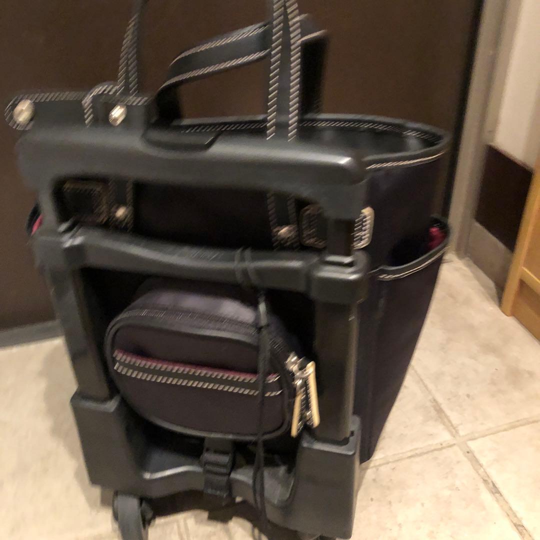 SWANY ブラック キルティング キャリーケース