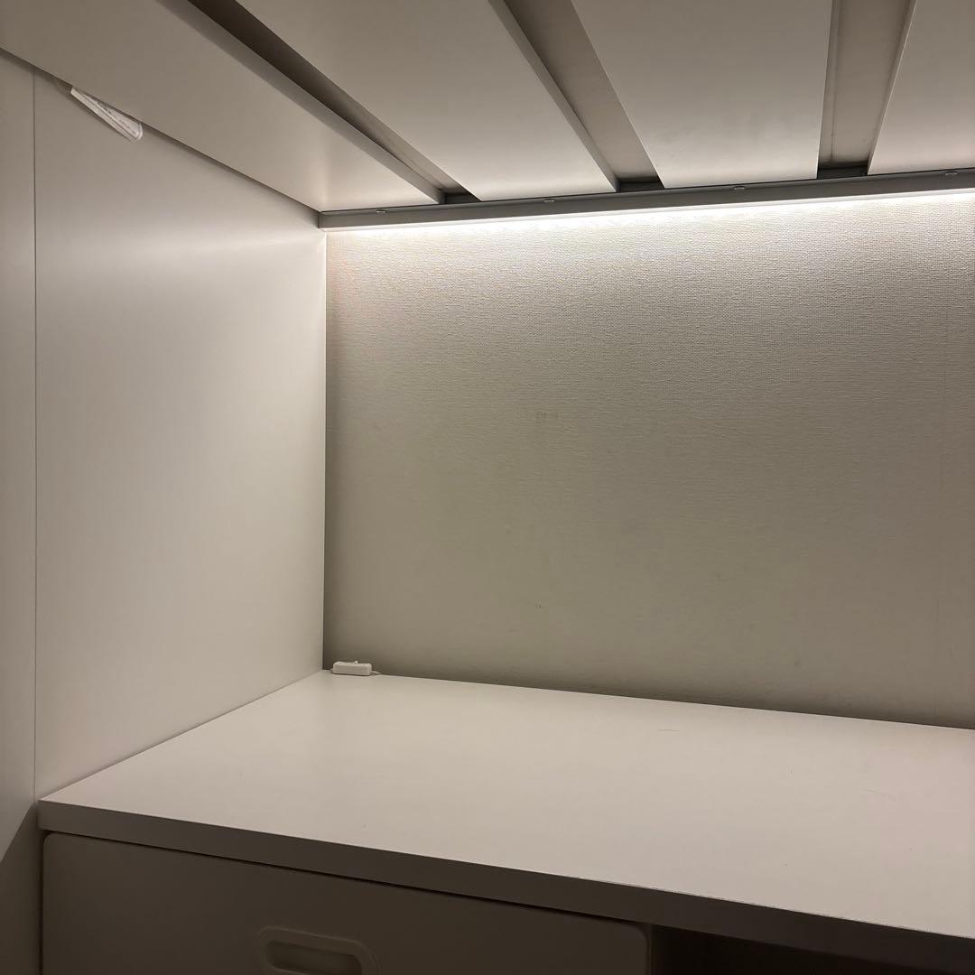 【東京23区引き取り限定】　IKEA ロフトベッド白　 机＆椅子＆間接照明