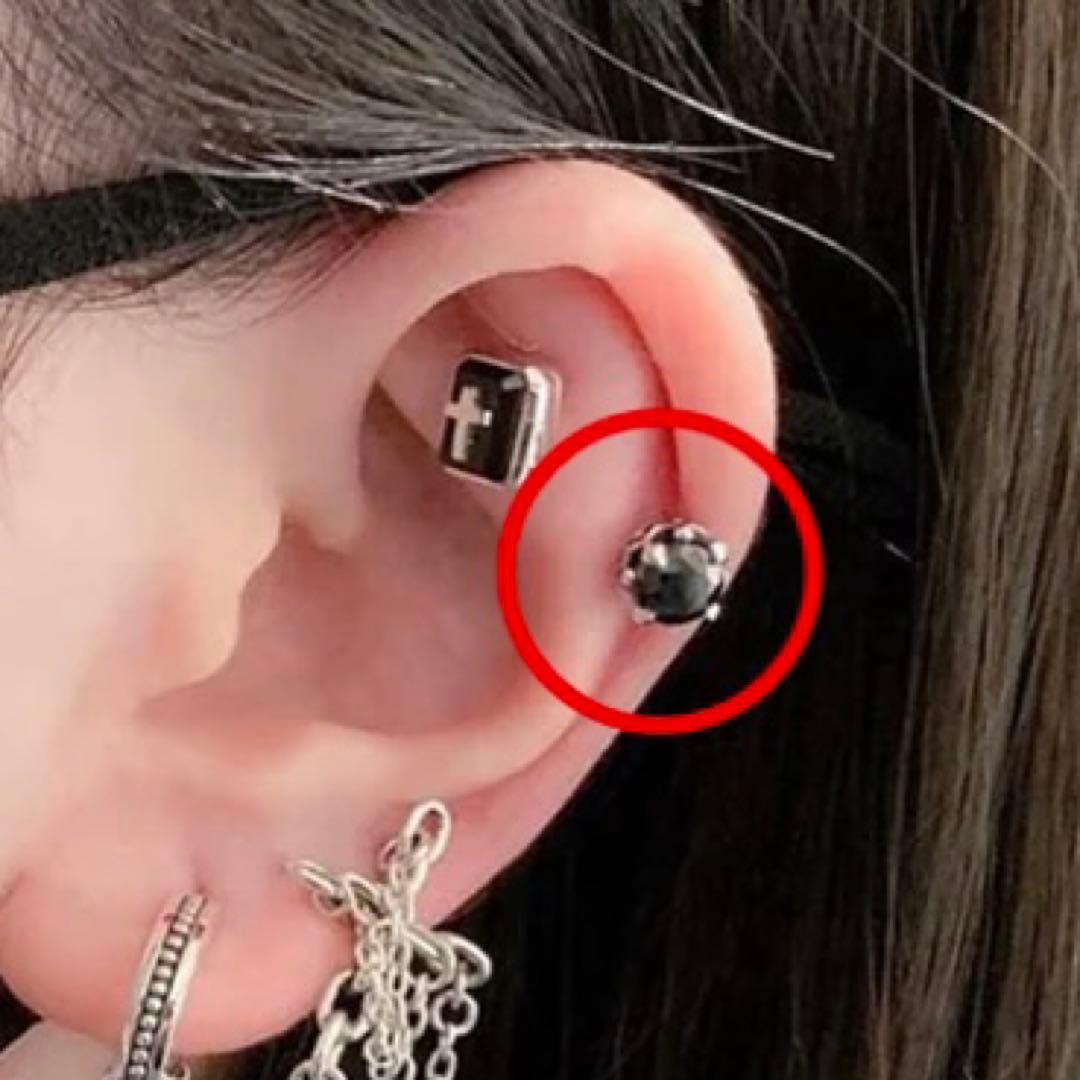 美品‼️ジャスティンデイビス　オニキスピアス　片耳‼️ Justin Davis