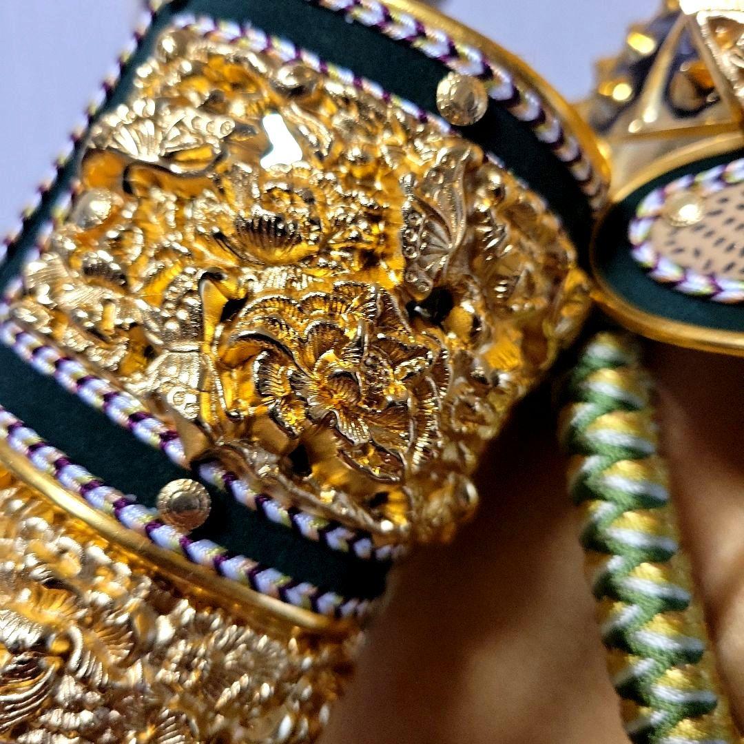 【徳川作 剛】 五月 かぶと (ガラスケース付き)