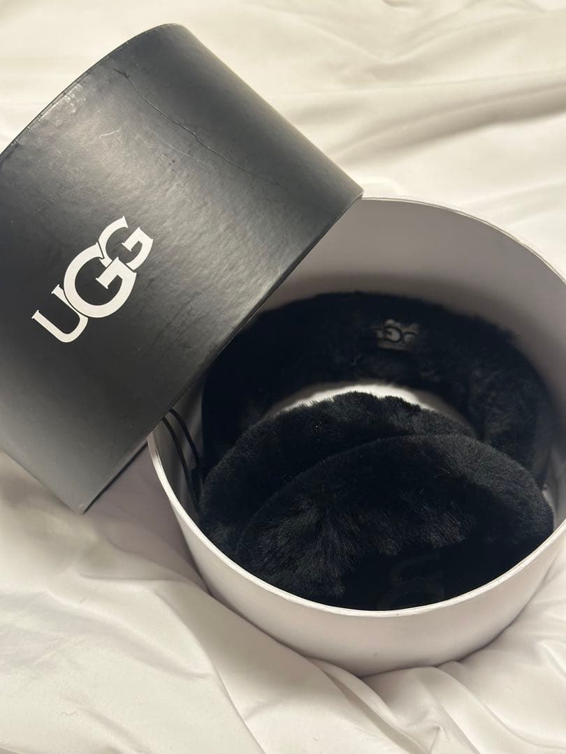 美品‼️UGG★イヤーマフ★ブラックファー