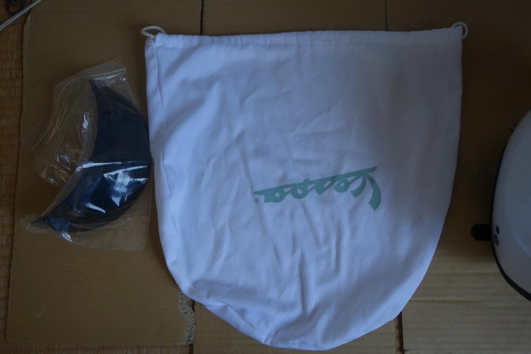 ベスパ　純正　ヘルメット　イノチェンツァホワイト　L　美品
