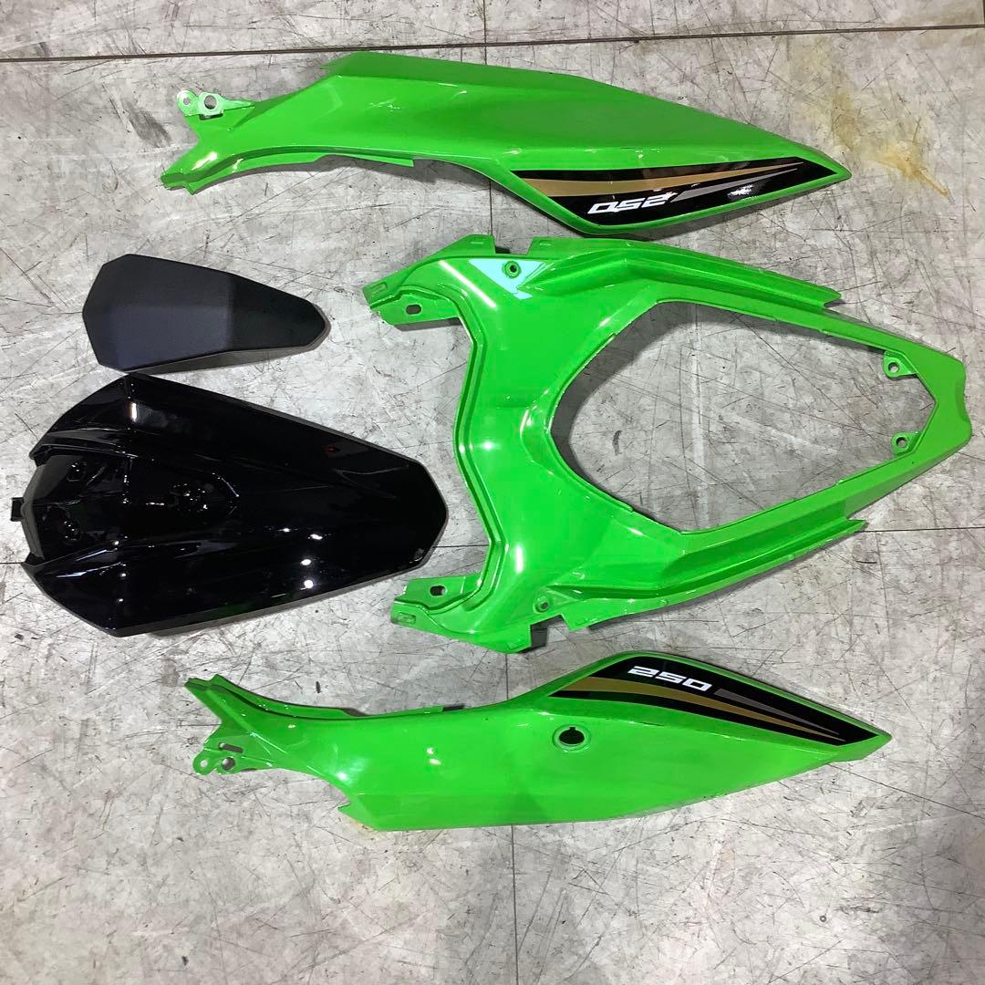 じ*ゃ様 カウルセット　ニンジャ250　カワサキ　純正　EX250P型　KRT