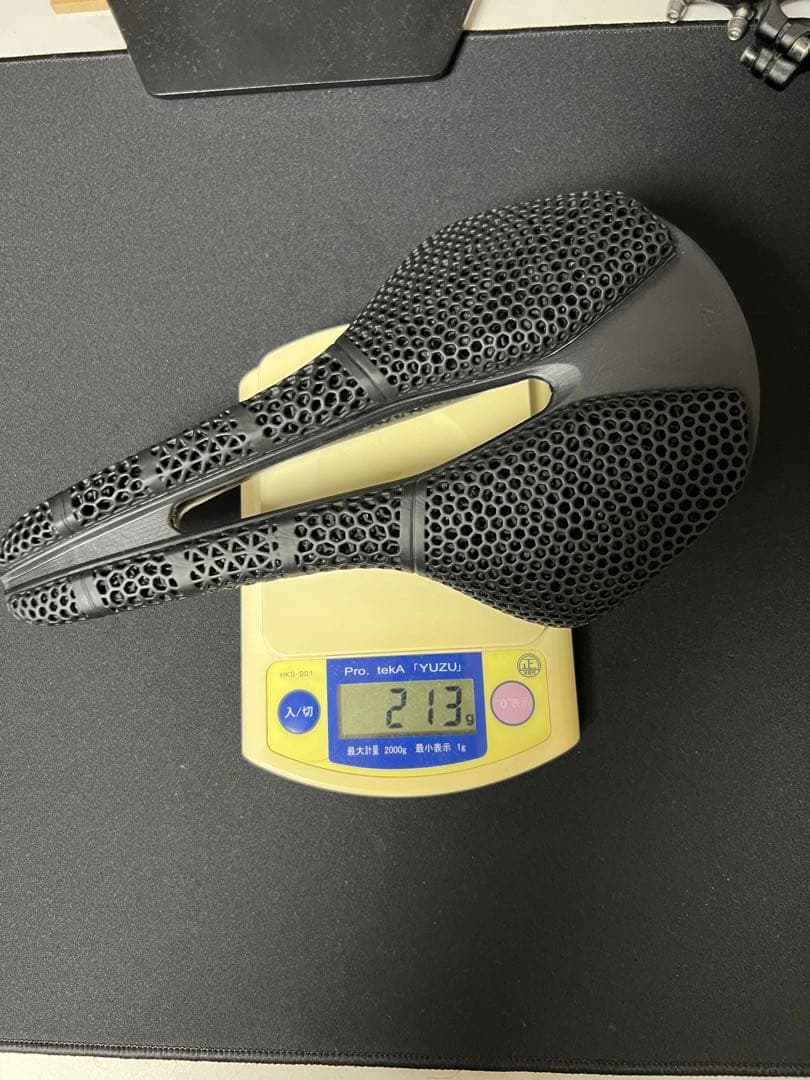 NAGO R4 PAS 3DMSS風 カーボン 3Dプリント サドル RYET