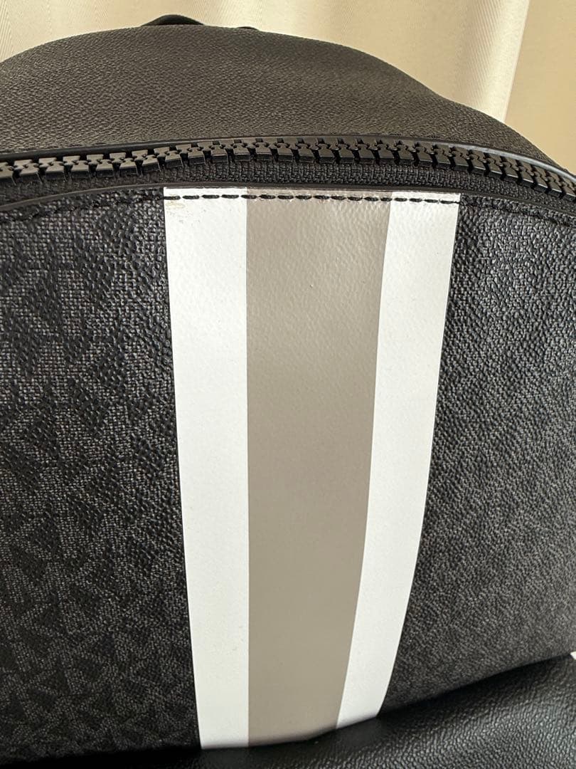 美品　マイケルコース　MICHAEL KORS リュック・バックパック　ブラック