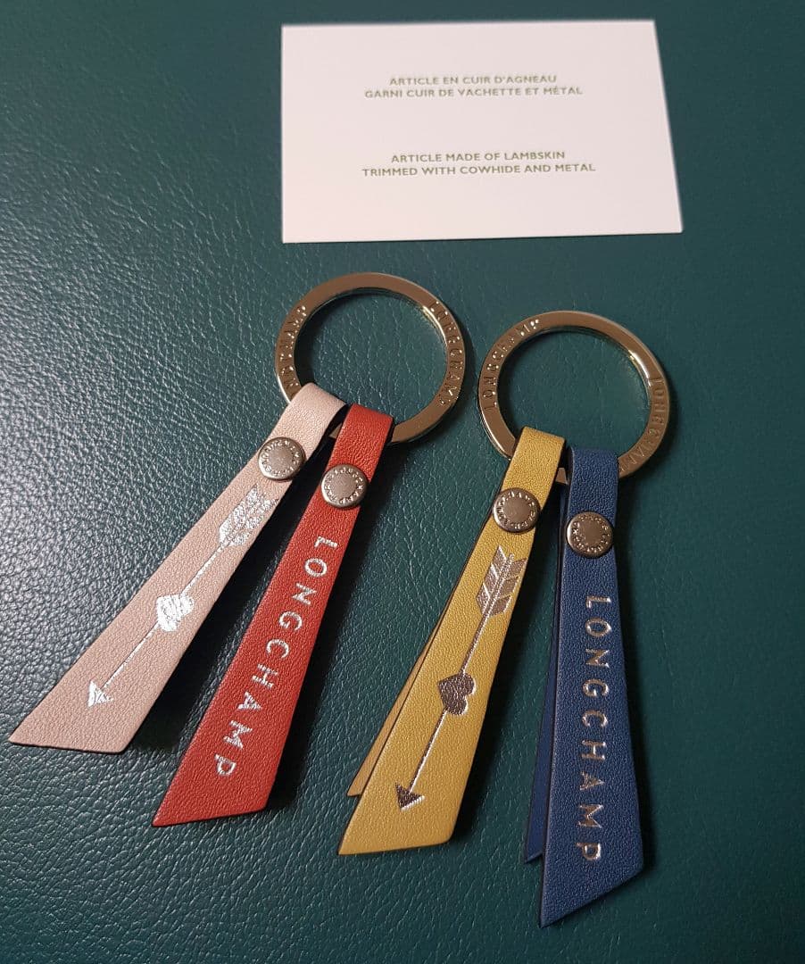 ☆ゆう☆ LONGCHAMP キーリング 赤×ピンクベージュ色の方のみ1点