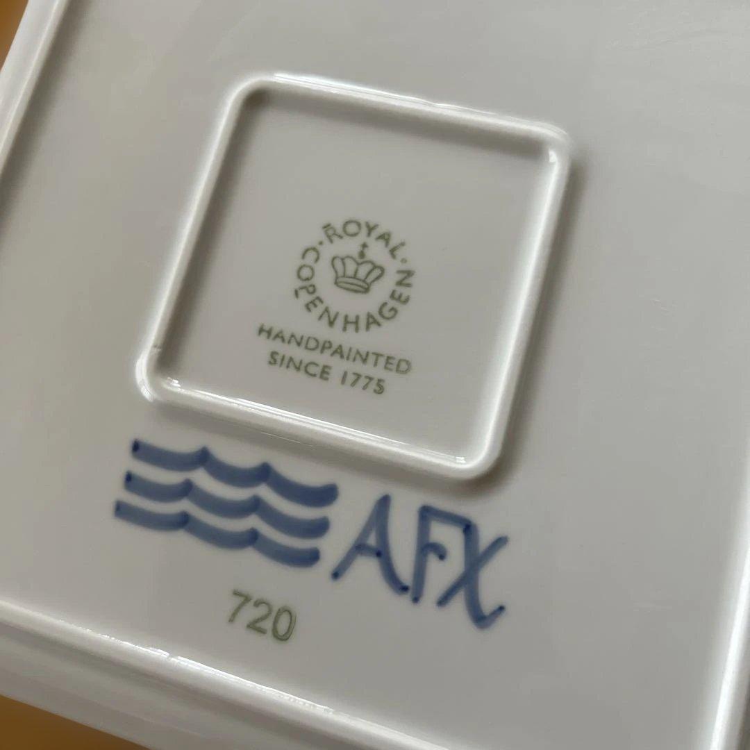 【EriHana】新品＊ロイヤルコペンハーゲンブルーフルーテッド スクエア