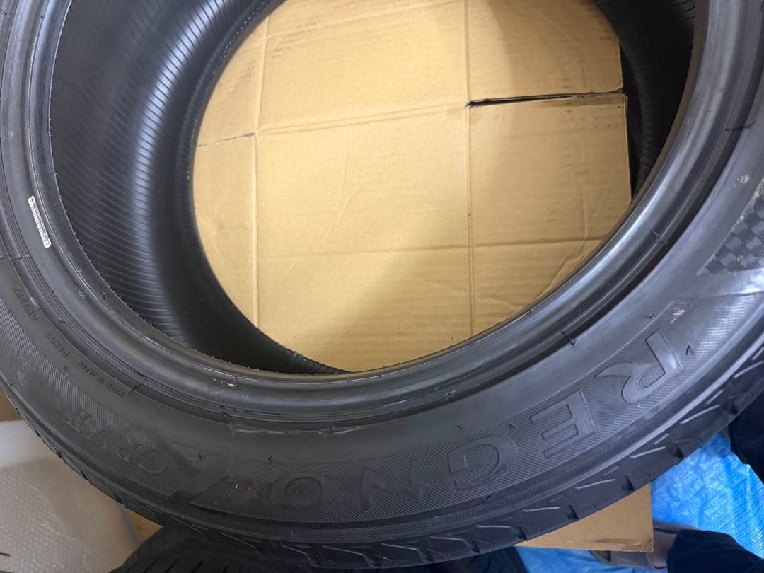 ブリヂストン REGNO GRV2 235/50R18