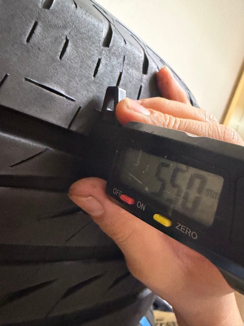 ブリヂストン REGNO GRV2 235/50R18