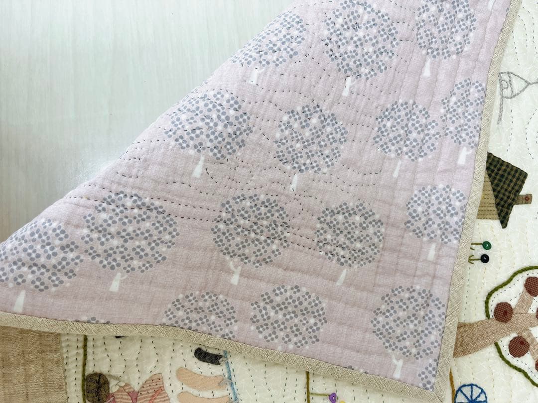 スーちゃんファミリー　タペストリー　ハンドメイド　パッチワーク
