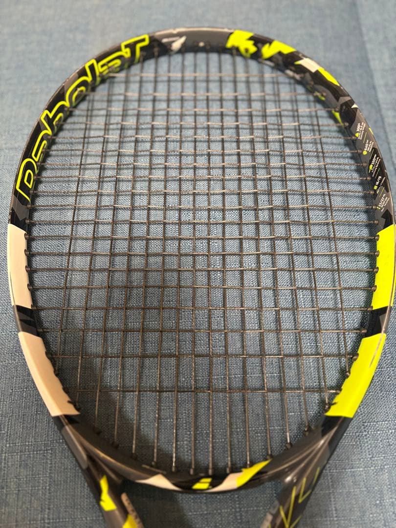 バボラ ピュアアエロ2022 テニスラケット