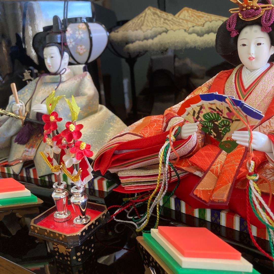 おまけタペストリー付◆雛人形◆お雛様 【親王飾り】 落ち着いた漆塗りの台座