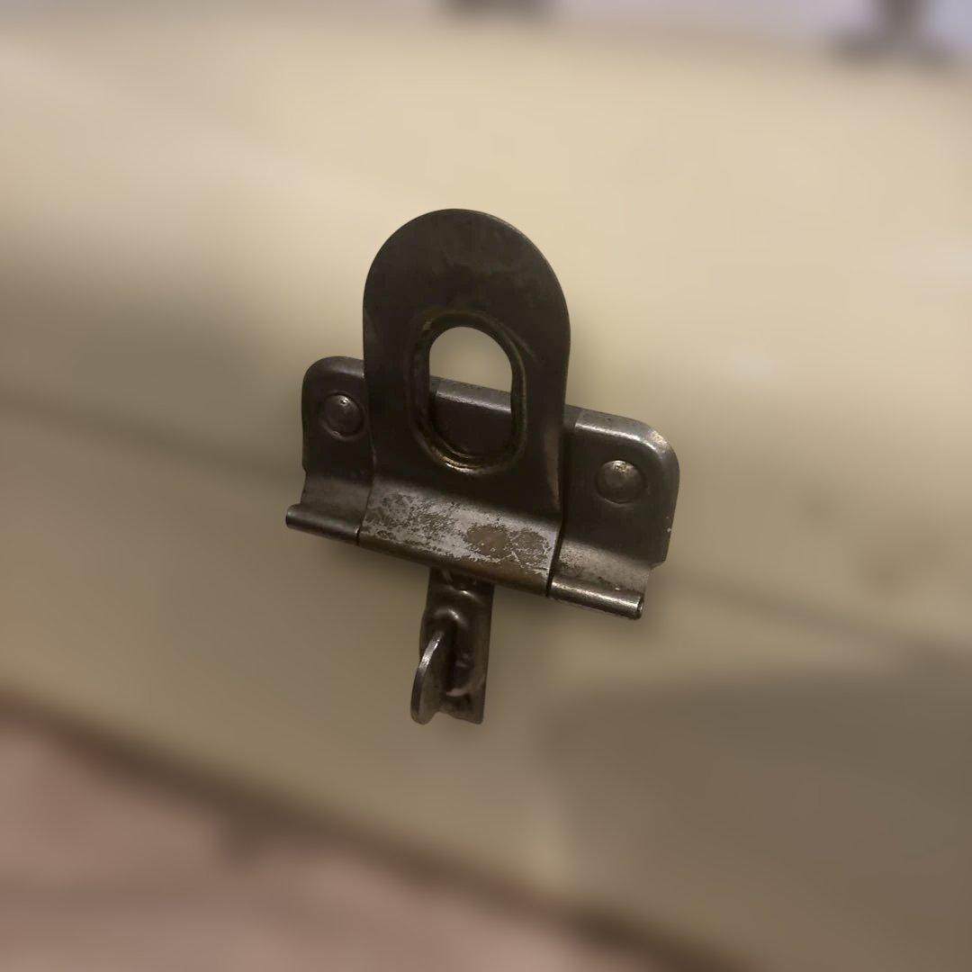 オランダビンテージ　琺瑯　缶　ホーロー　クリーム色　アンティーク